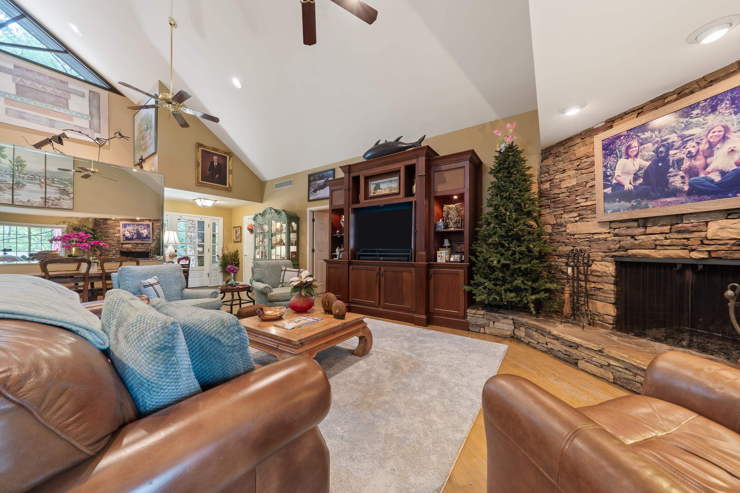 Greensboro, Georgia, 30642, United States, 4 Bedrooms Bedrooms, ,4 BathroomsBathrooms,Residential,For Sale,1849801