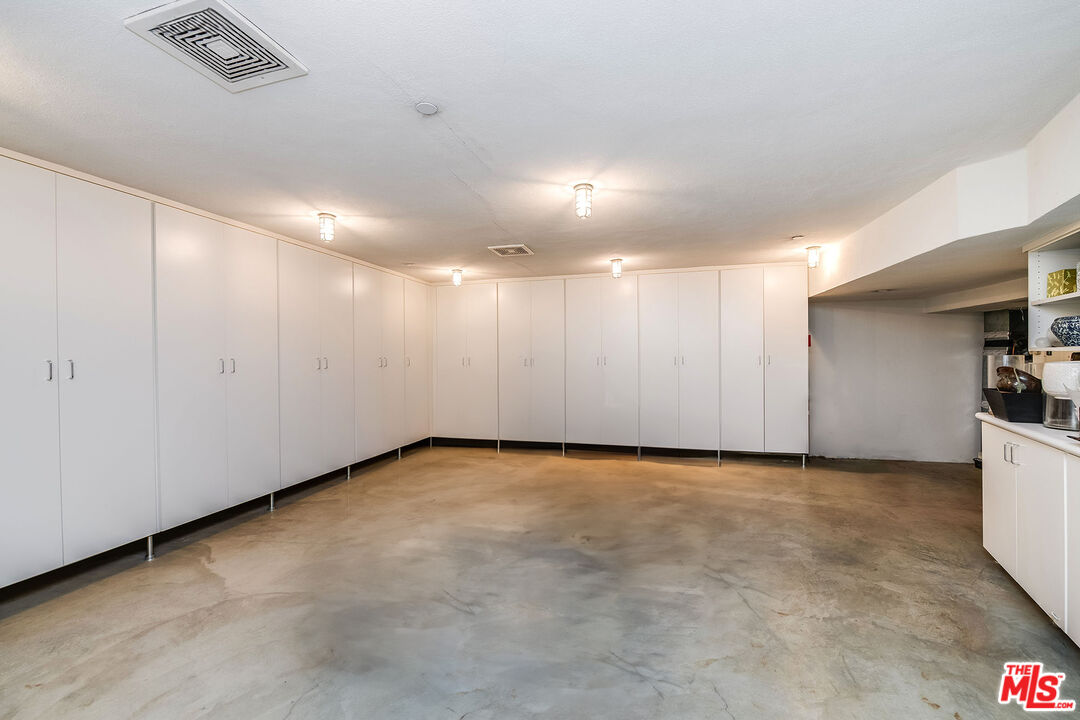 Los Angeles, California, 90077, United States, 7 Bedrooms Bedrooms, ,6 BathroomsBathrooms,Residential,For Sale,1819954