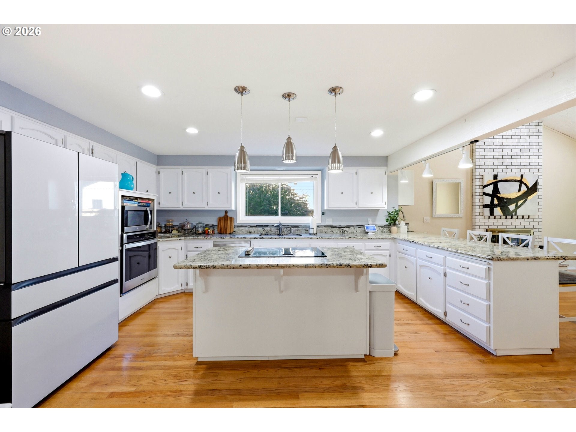 Beaverton, Oregon, 97006, United States, 3 Bedrooms Bedrooms, ,3 BathroomsBathrooms,Residential,For Sale,2043639