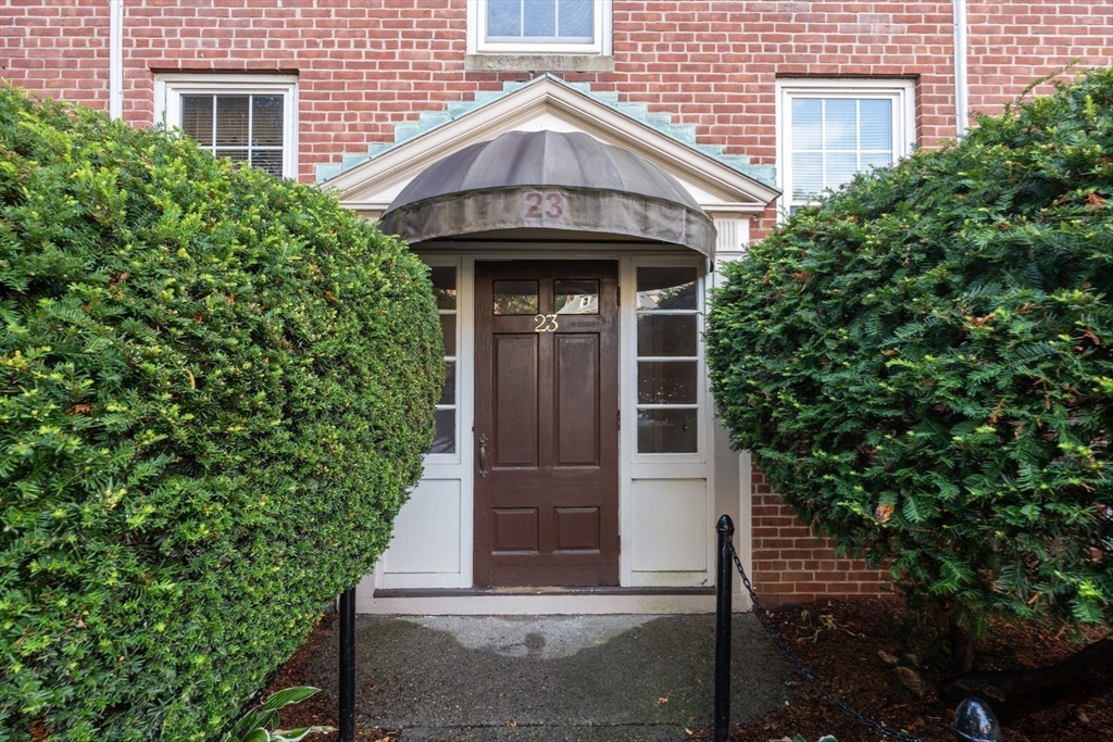 Brookline, Massachusetts, 02445, United States, 2 Bedrooms Bedrooms, ,1 BathroomBathrooms,Residential,For Sale,1941994