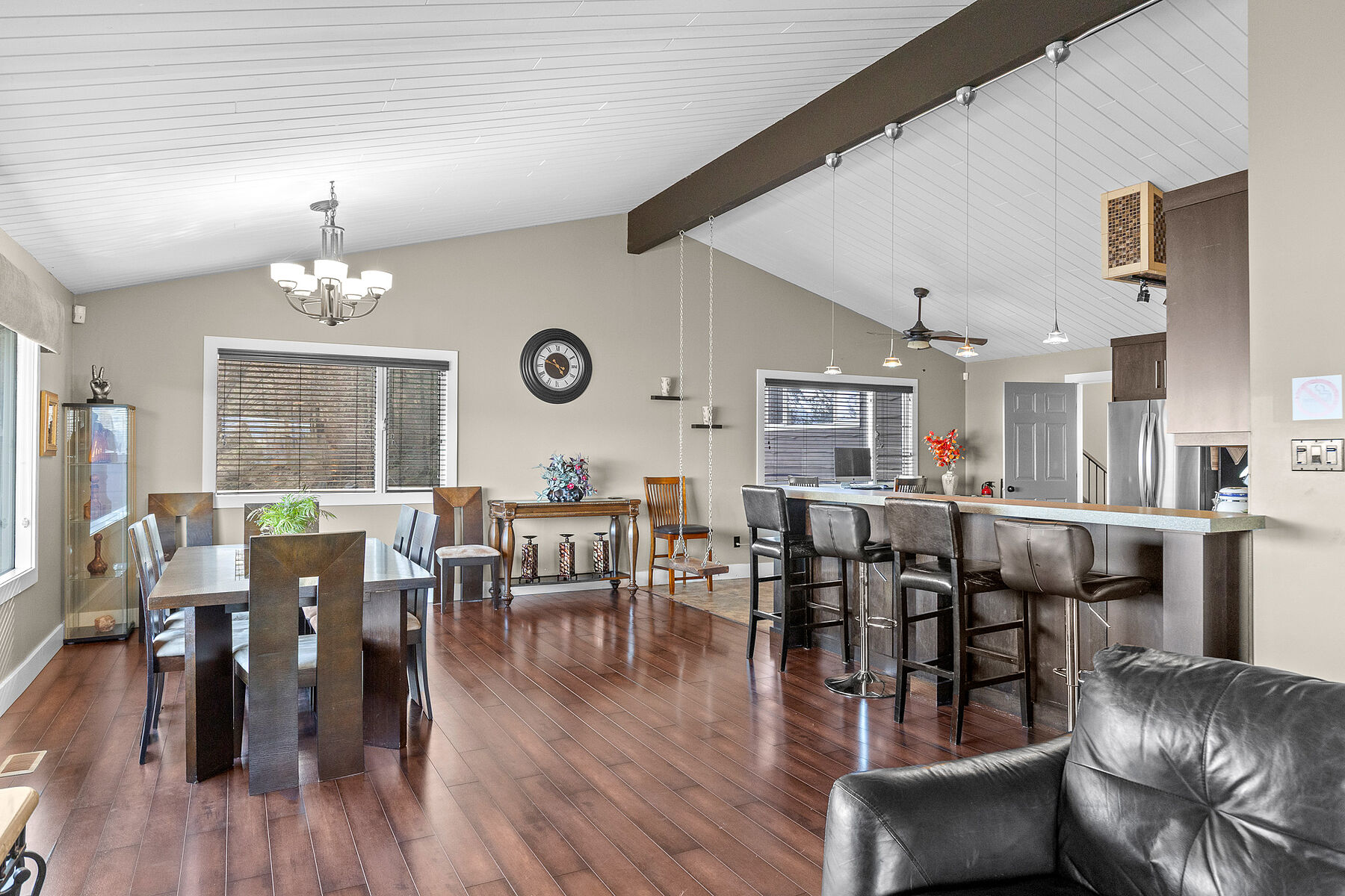  Timeless Design with a Pool - 物件實景