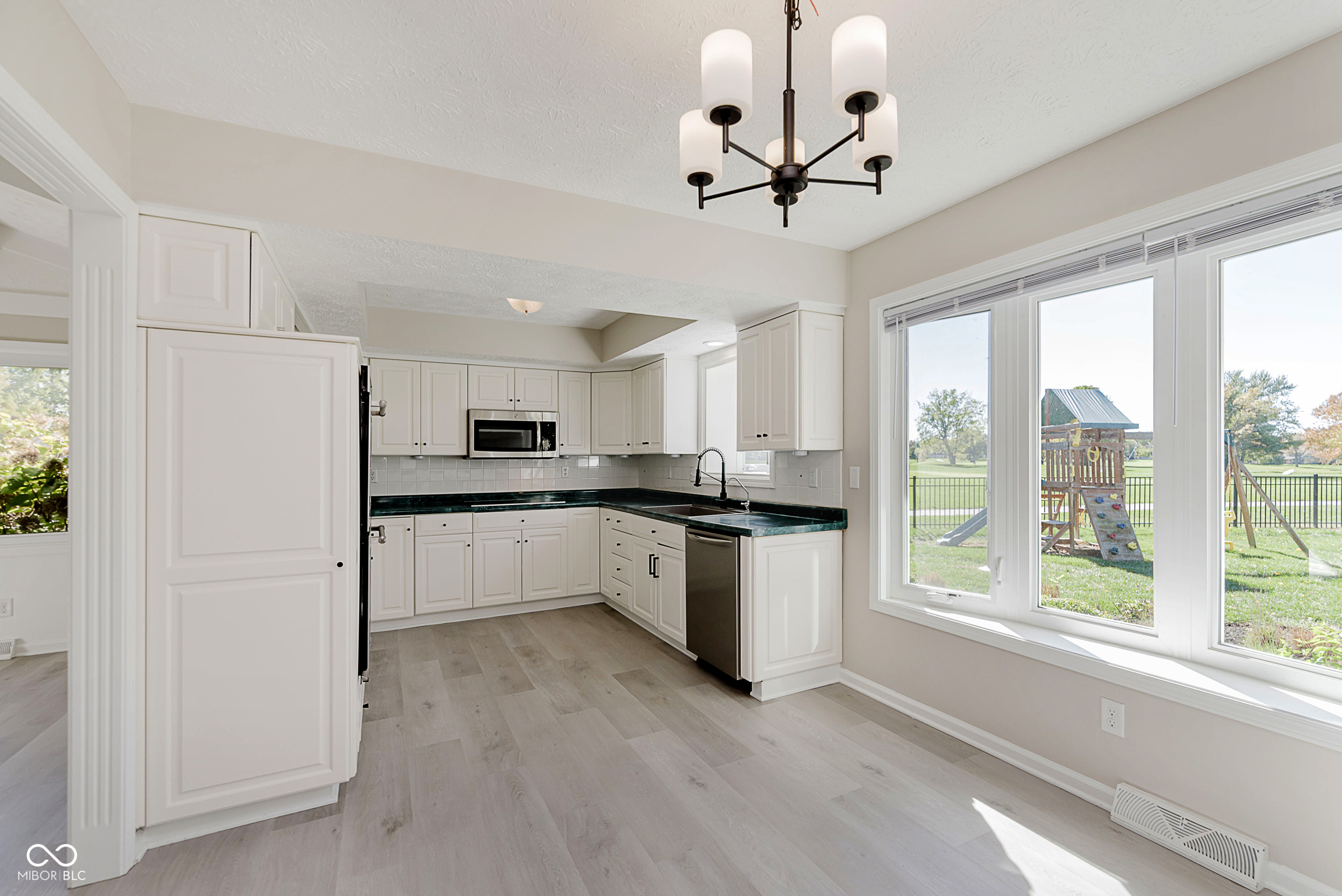 Greenwood, Indiana, 46143, United States, 4 Bedrooms Bedrooms, ,3 BathroomsBathrooms,Residential,For Sale,1976804