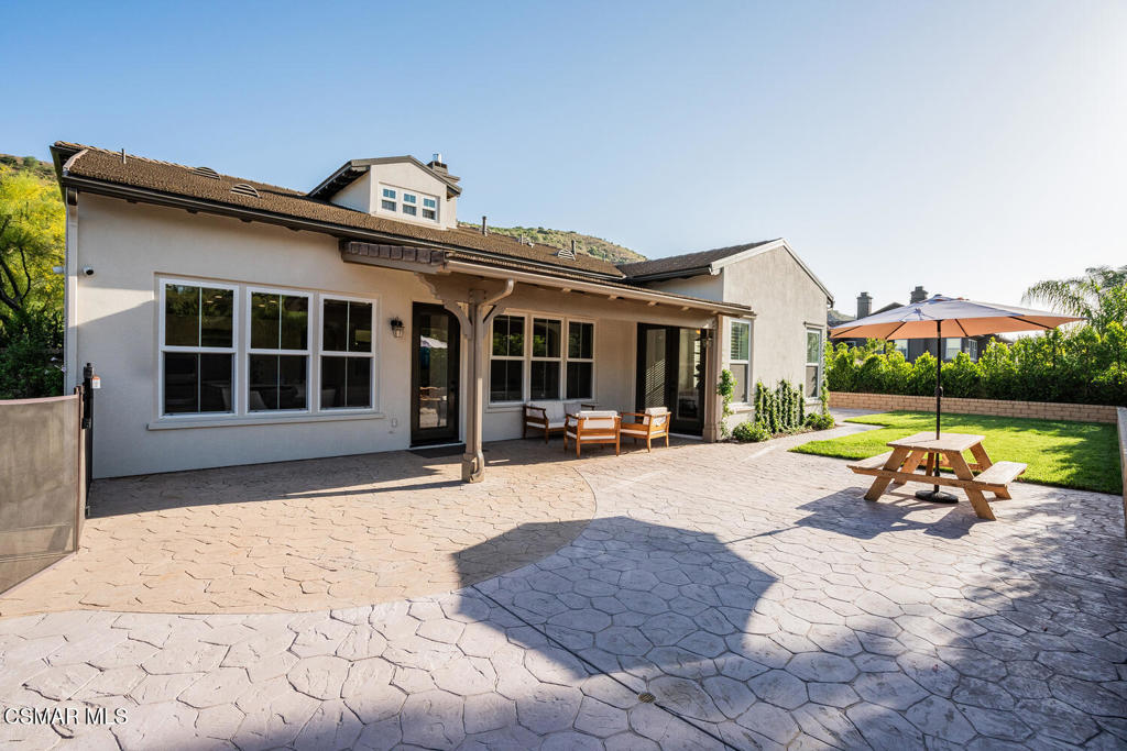 Simi Valley, California, 93065, United States, 4 Bedrooms Bedrooms, ,4 BathroomsBathrooms,Residential,For Sale,2007456