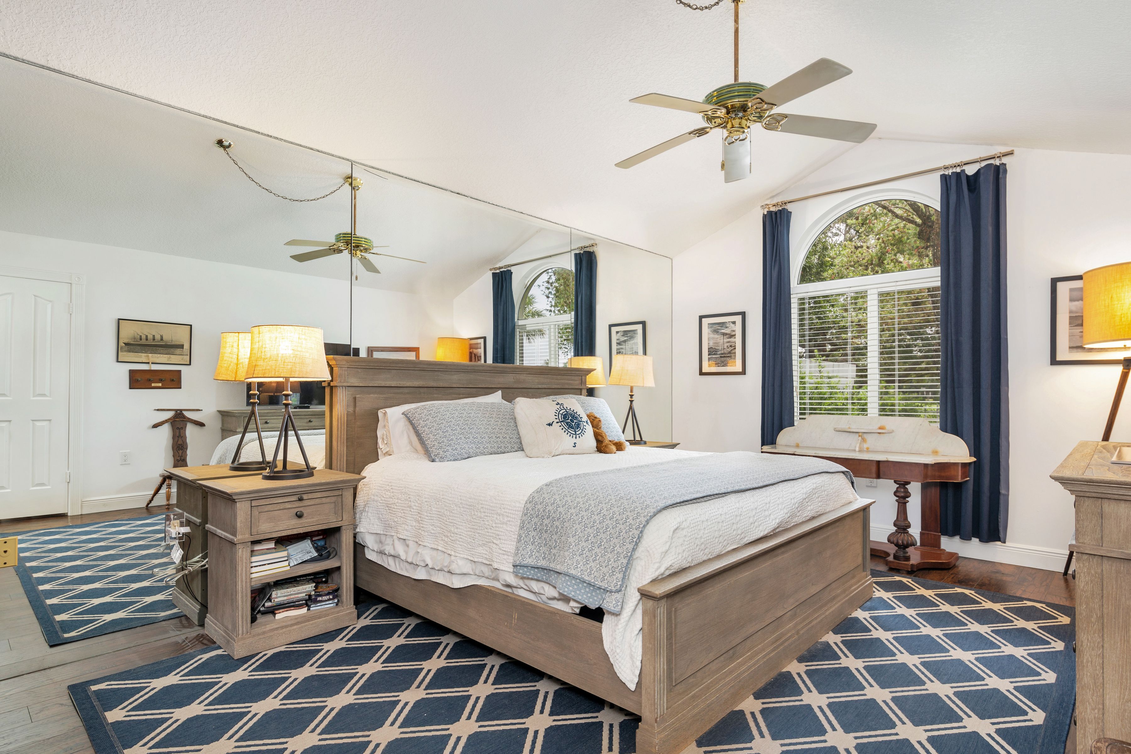  2402 Saratoga Bay Drive - 物件實景