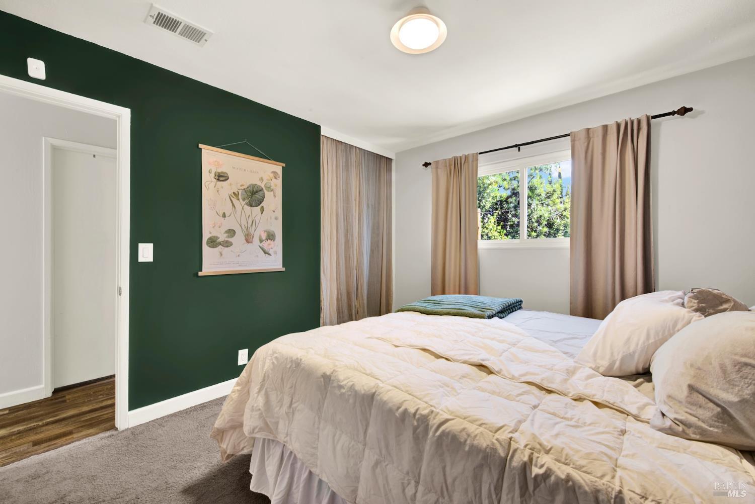 Vacaville, California, 95687, United States, 3 Bedrooms Bedrooms, ,2 BathroomsBathrooms,Residential,For Sale,1940371