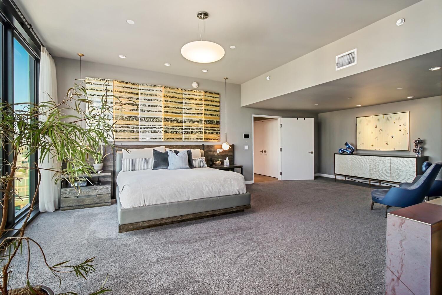 Sacramento, California, 95814, United States, 3 Bedrooms Bedrooms, ,3 BathroomsBathrooms,Residential,For Sale,1838826