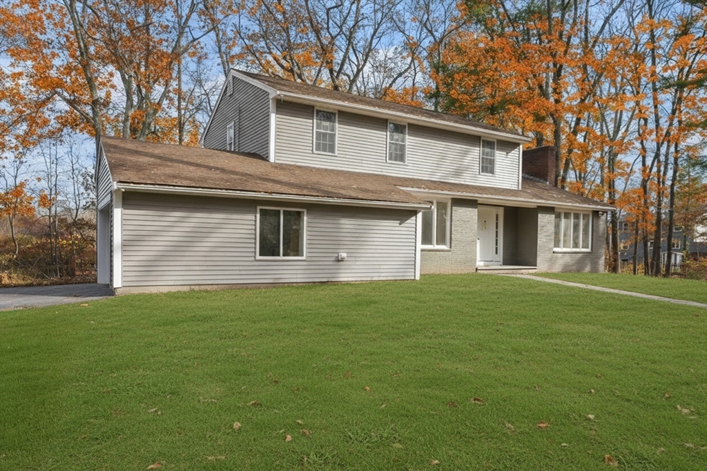 Raynham, Massachusetts, 02767, United States, 4 Bedrooms Bedrooms, ,3 BathroomsBathrooms,Residential,For Sale,2001921