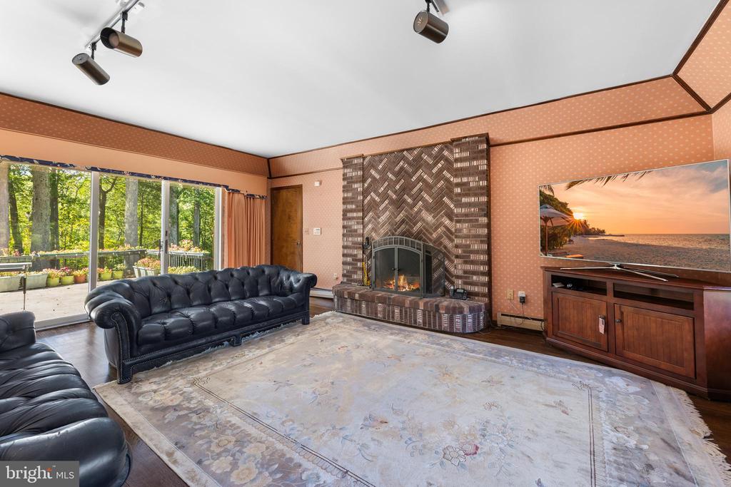 Hightstown, New Jersey, 08520, United States, 5 Bedrooms Bedrooms, ,4 BathroomsBathrooms,Residential,For Sale,1905744