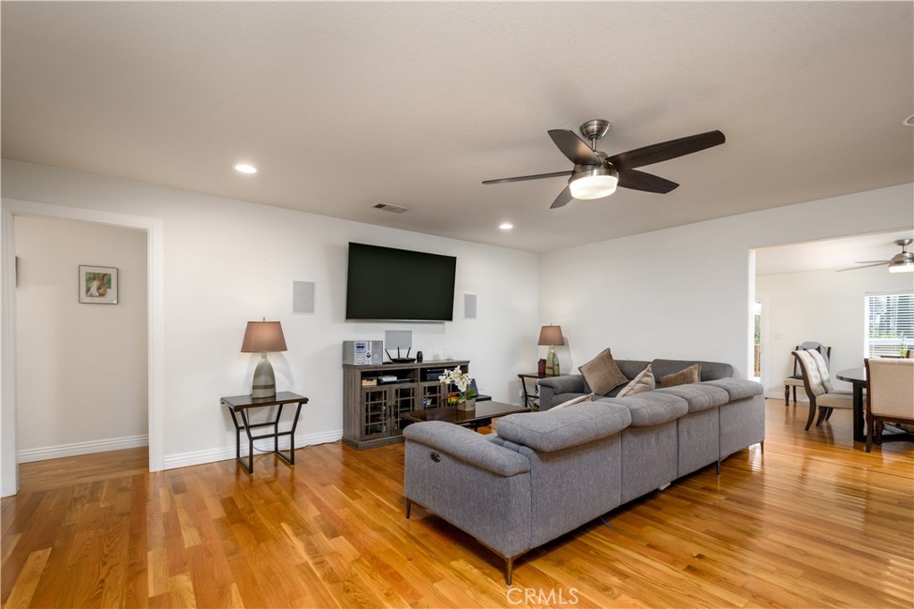 Granada Hills, California, 91344, United States, 4 Bedrooms Bedrooms, ,2 BathroomsBathrooms,Residential,For Sale,1983856