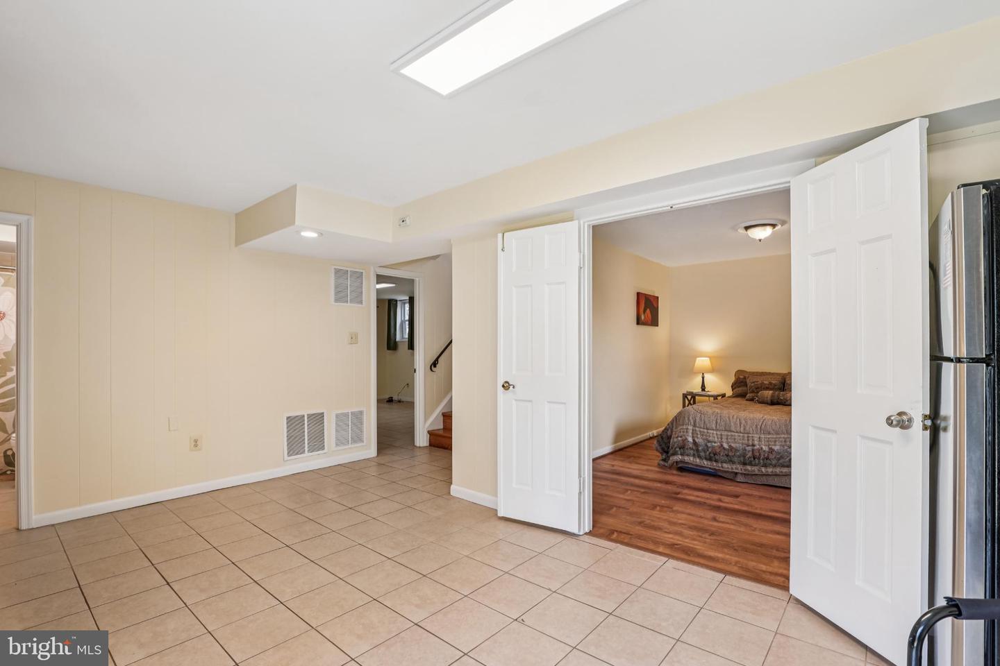 Rockville, Maryland, 20851, United States, 4 Bedrooms Bedrooms, ,2 BathroomsBathrooms,Residential,For Sale,1987492