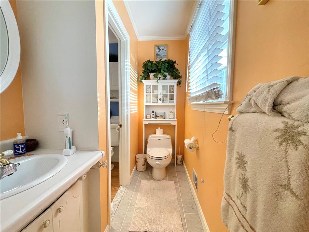 Tiverton, Rhode Island, 02878, United States, 4 Bedrooms Bedrooms, ,3 BathroomsBathrooms,Residential,For Sale,1995441