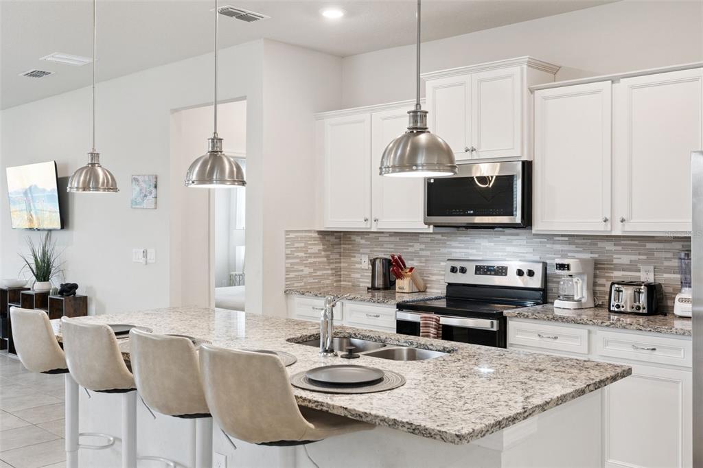 Davenport, Florida, 33897, United States, 7 Bedrooms Bedrooms, ,6 BathroomsBathrooms,Residential,For Sale,1962929