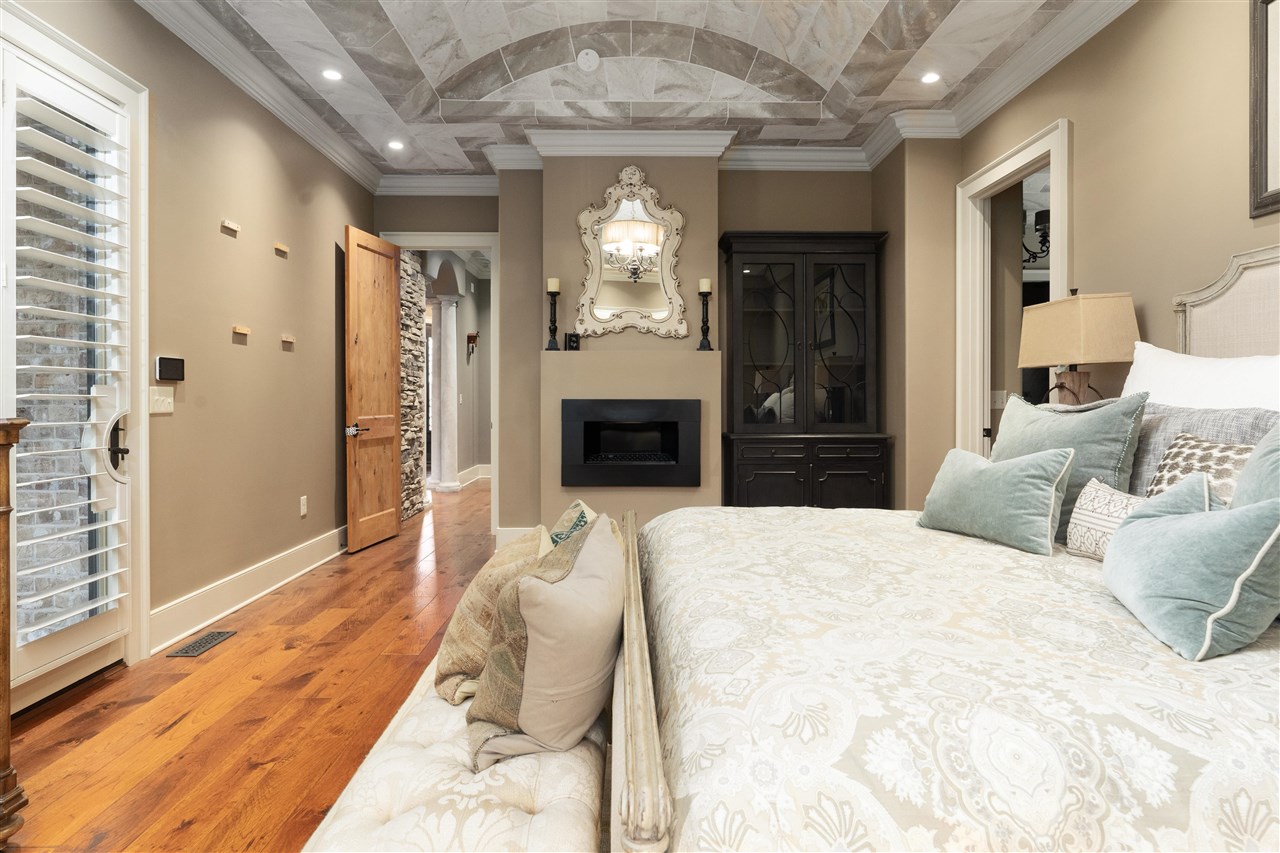 Bowling Green, Kentucky, 42103, United States, 5 Bedrooms Bedrooms, ,5 BathroomsBathrooms,Residential,For Sale,1986458