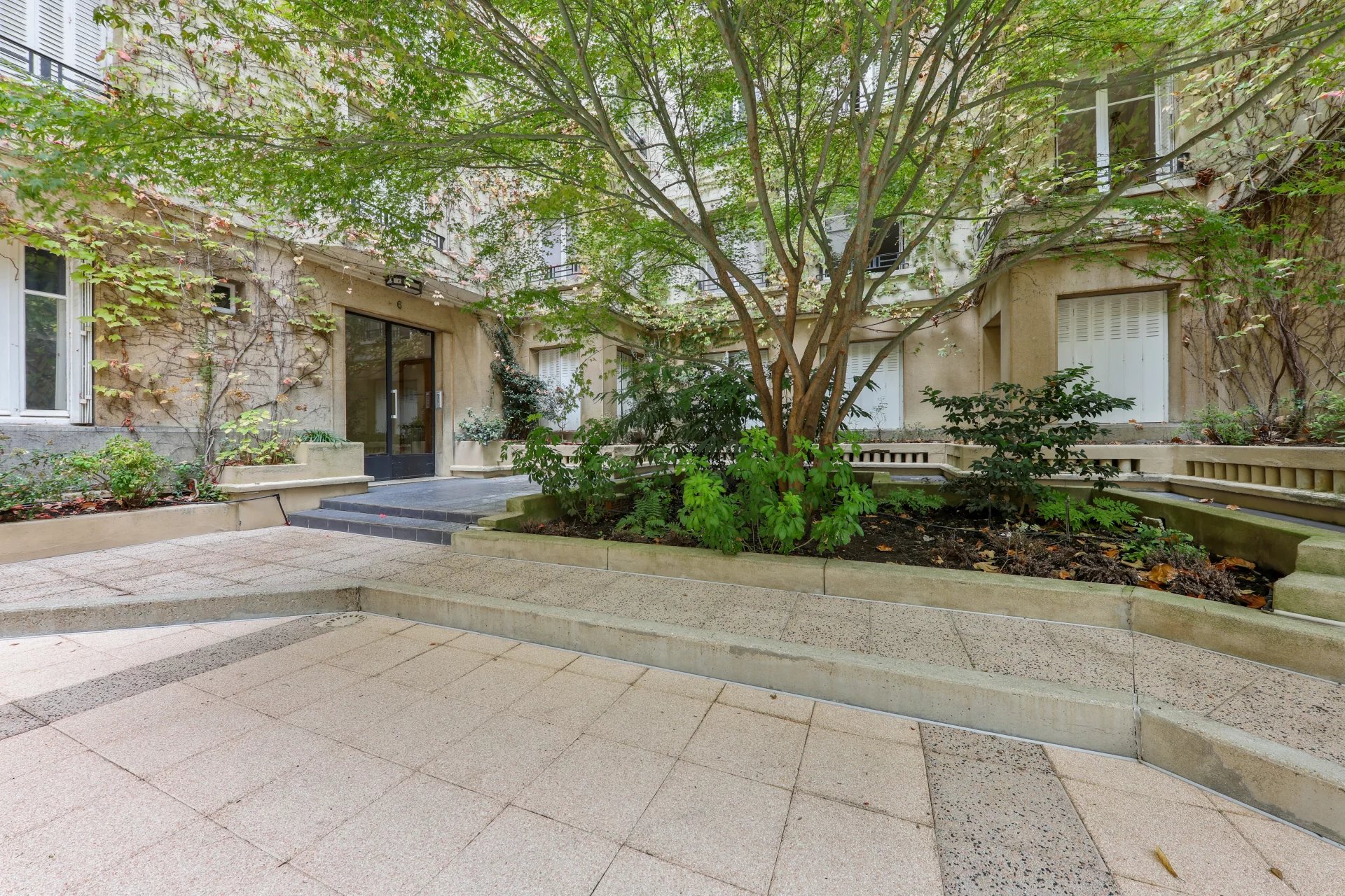 Paris 7th, Île-de-France, 75007, FR, 1 Bedroom Bedrooms, ,1 BathroomBathrooms,Residential,For Sale,1969026