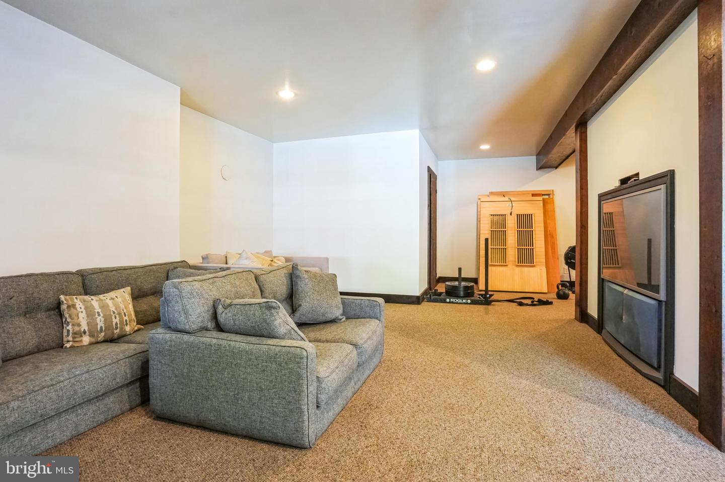 Pottstown, Pennsylvania, 19465, United States, 3 Bedrooms Bedrooms, ,6 BathroomsBathrooms,Residential,For Sale,1913550