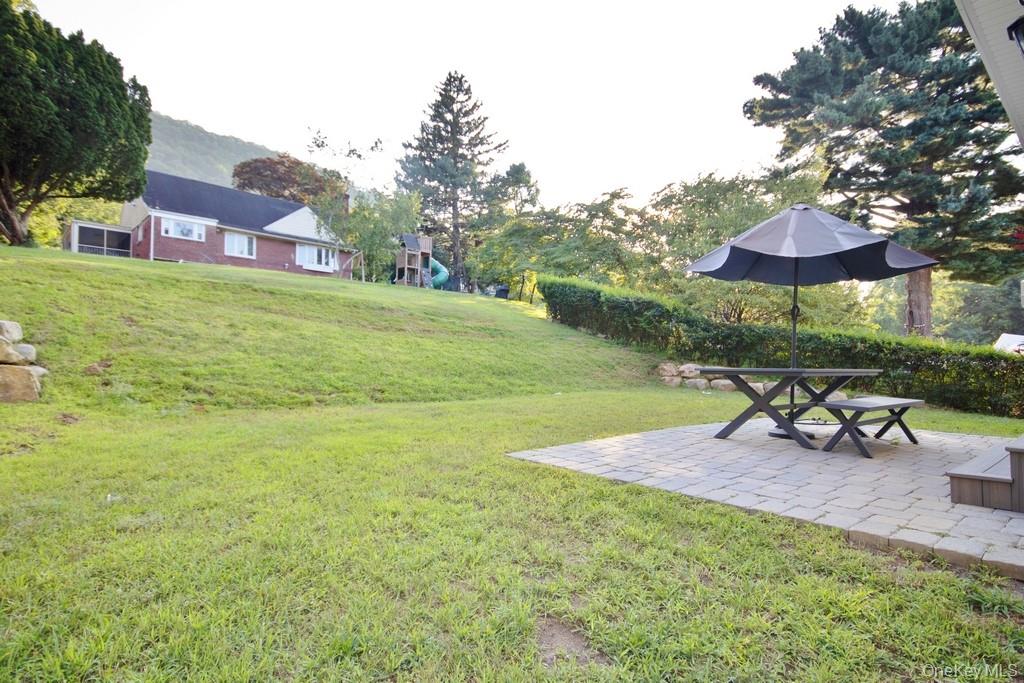 Haverstraw, New York, 10927, United States, 4 Bedrooms Bedrooms, ,3 BathroomsBathrooms,Residential,For Sale,1914087