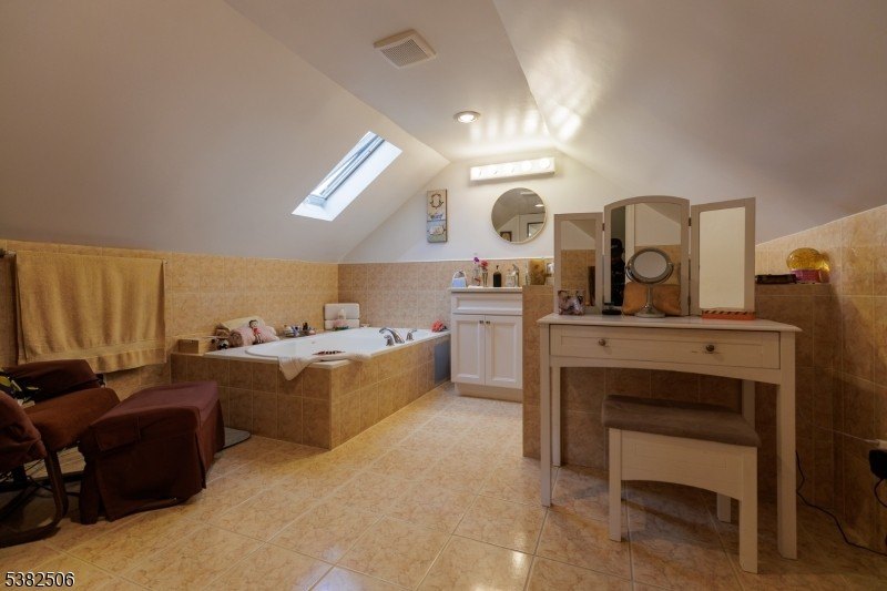 Linden City, New Jersey, 07036-3639, United States, 3 Bedrooms Bedrooms, ,3 BathroomsBathrooms,Residential,For Sale,1973750