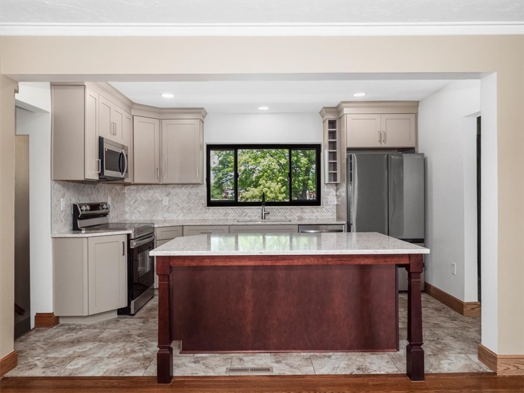 Center Twp, Pennsylvania, 15061, United States, 3 Bedrooms Bedrooms, ,3 BathroomsBathrooms,Residential,For Sale,1883463