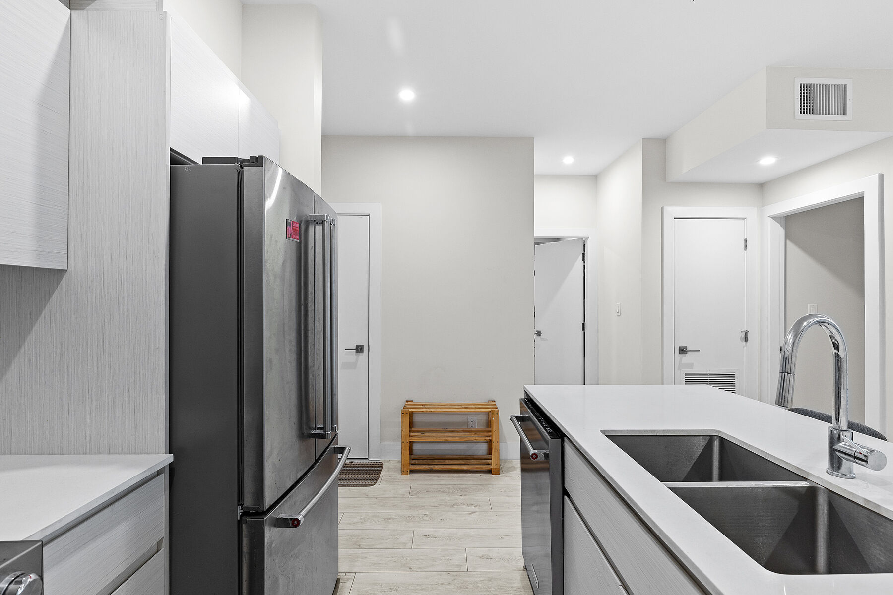  Secure with Premium Amenities - 物件實景