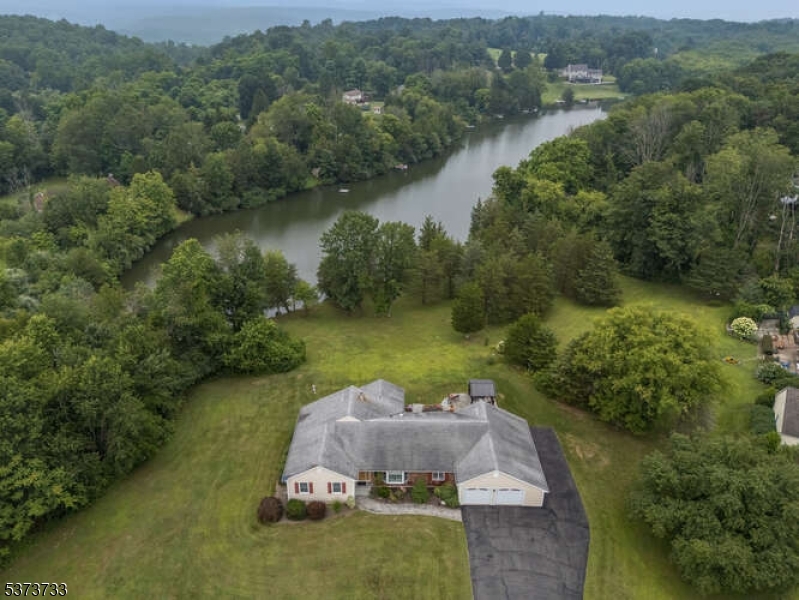 Columbia, New Jersey, 07832, United States, 3 Bedrooms Bedrooms, ,3 BathroomsBathrooms,Residential,For Sale,1977170