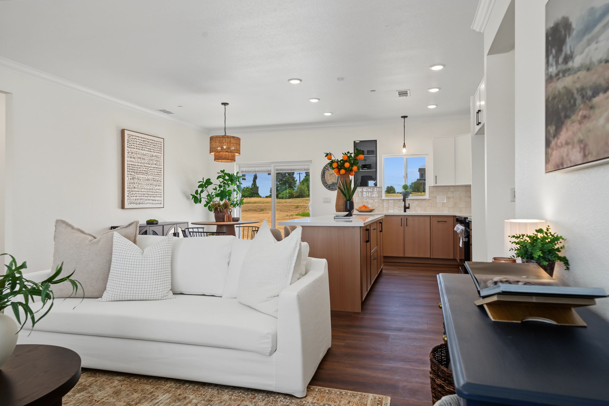  1916 Village Drive, Ione, CA 95640 - 物件實景