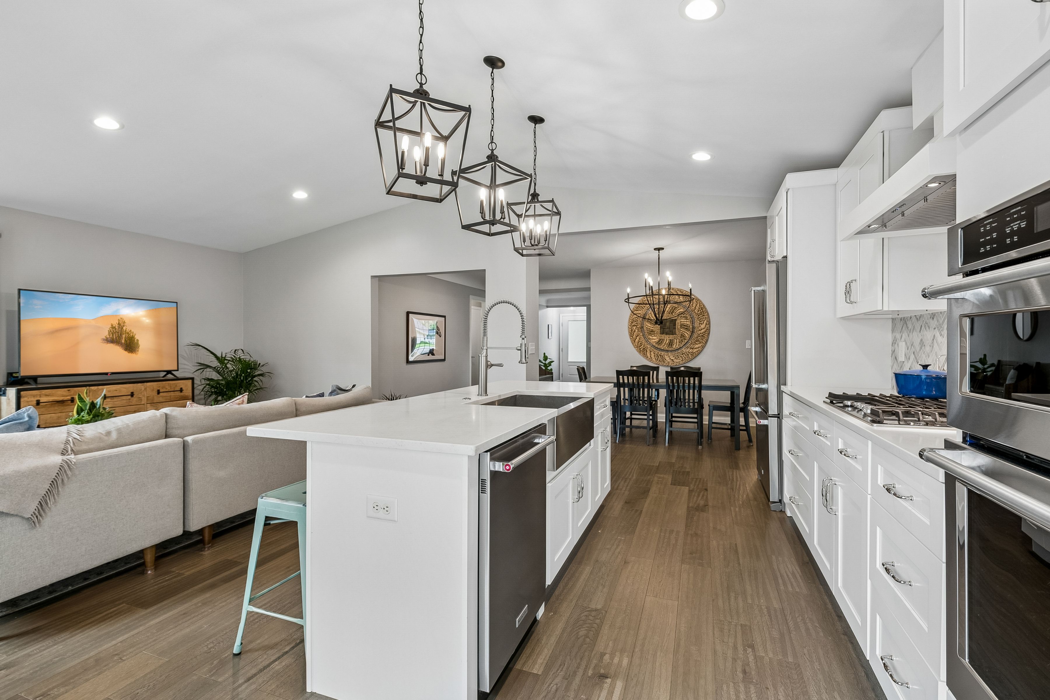 Beautifully Renovated in Coveted Chowen Park - 物件實景