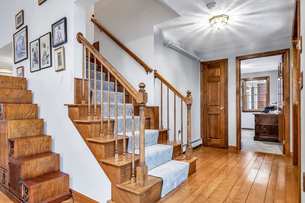 Dracut, Massachusetts, 01826, United States, 3 Bedrooms Bedrooms, ,2 BathroomsBathrooms,Residential,For Sale,1982385