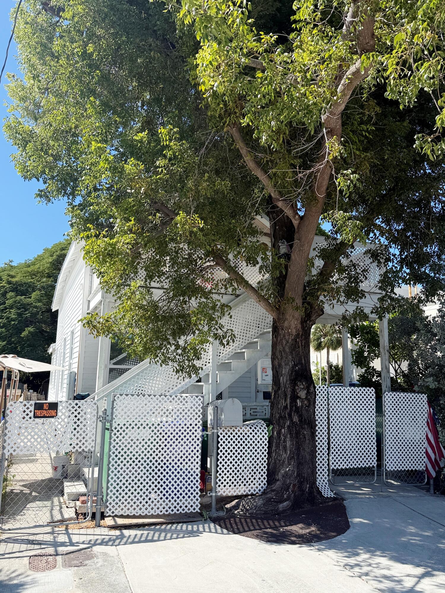 KEY WEST, Florida, 33040, United States, 3 Bedrooms Bedrooms, ,2 BathroomsBathrooms,Residential,For Sale,1992088