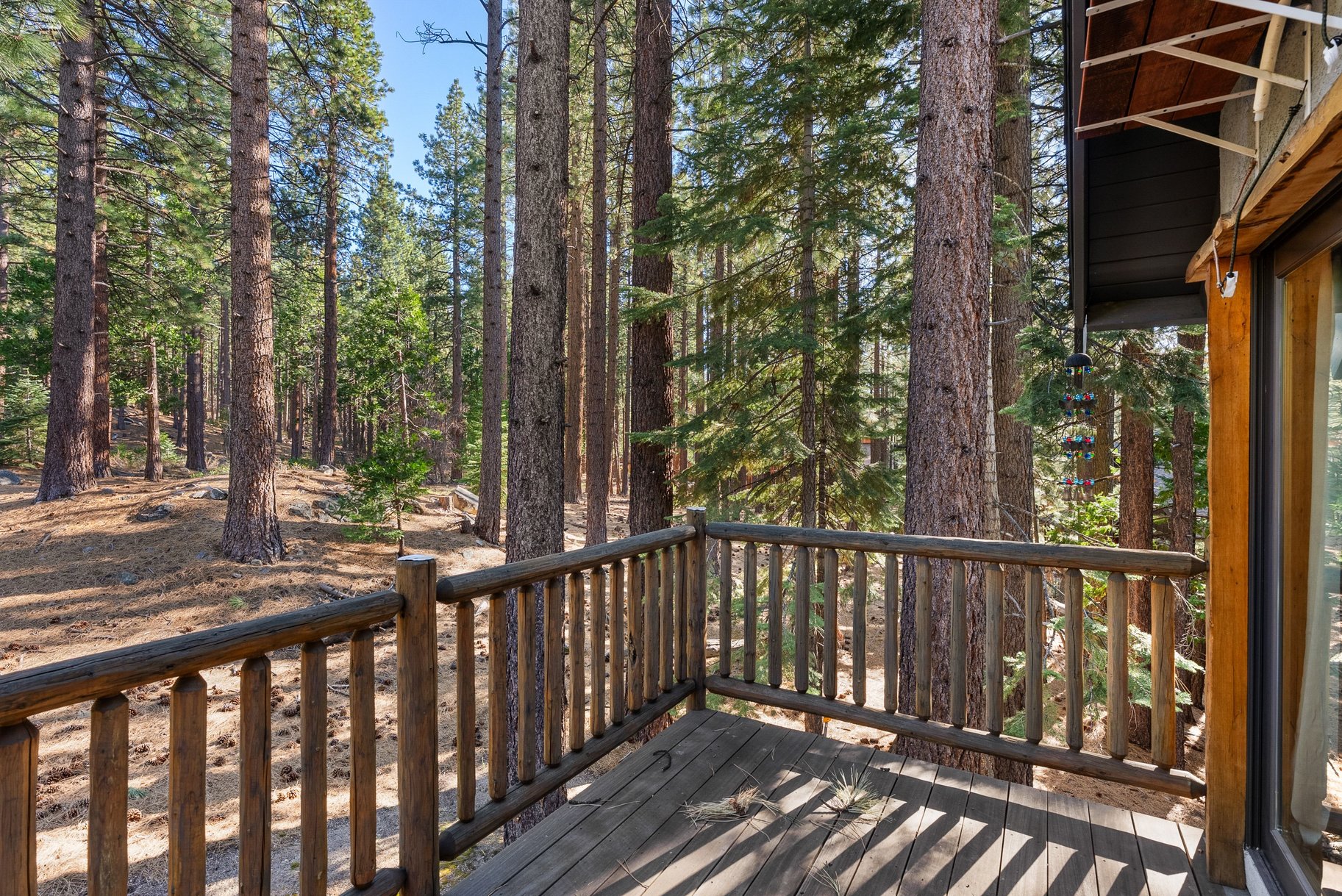  Turnkey Tahoe Retreat Backing to National Forest  Fully Remodeled & Furnish - 物件實景