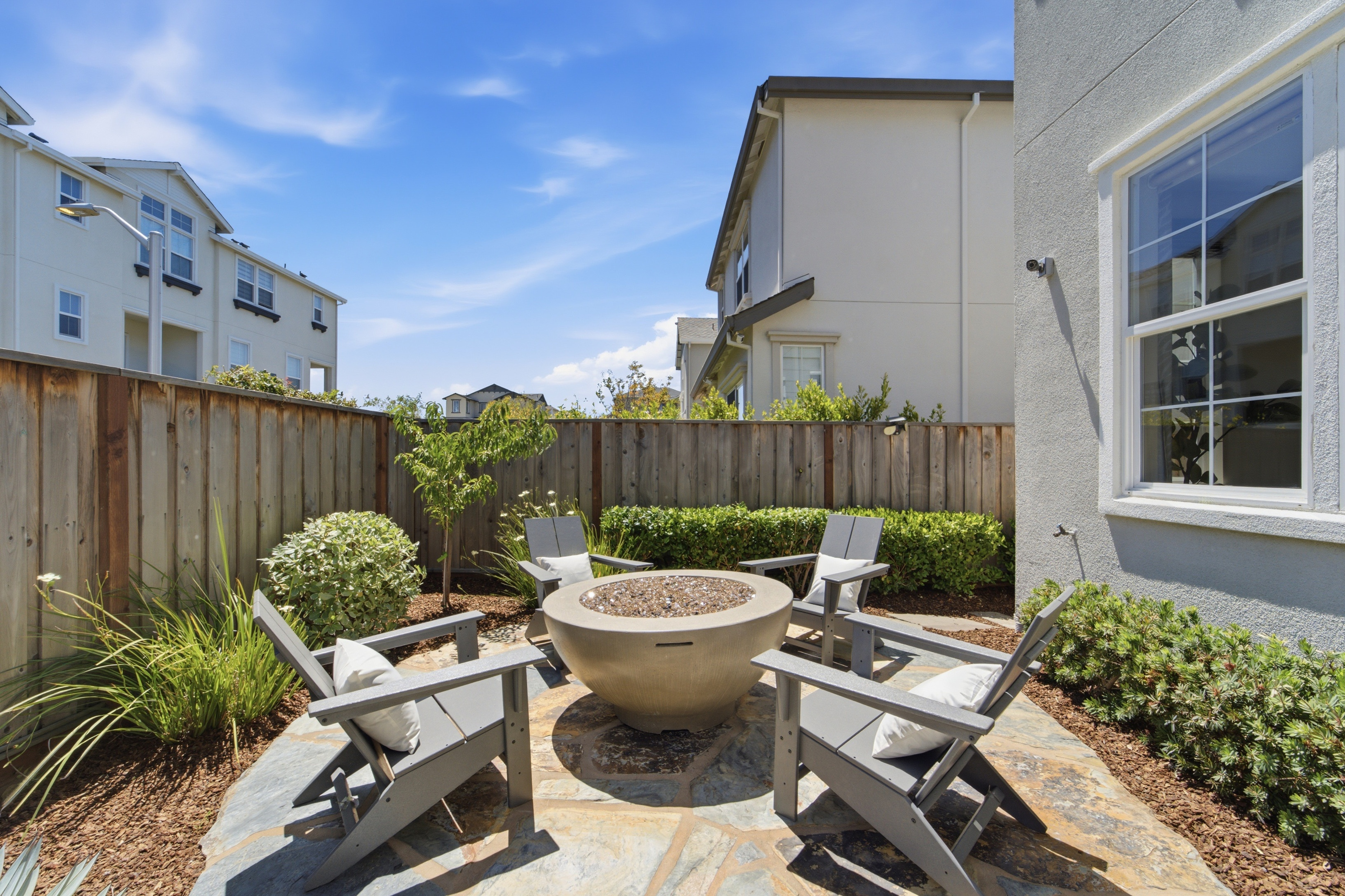  Designer Upgraded Residence in a Coveted Corner Setting - 物件實景
