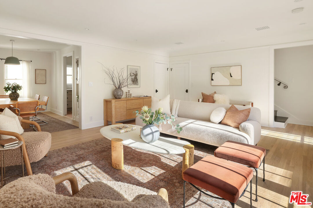 Los Angeles, California, 90036, United States, 2 Bedrooms Bedrooms, ,2 BathroomsBathrooms,Residential,For Sale,2003029