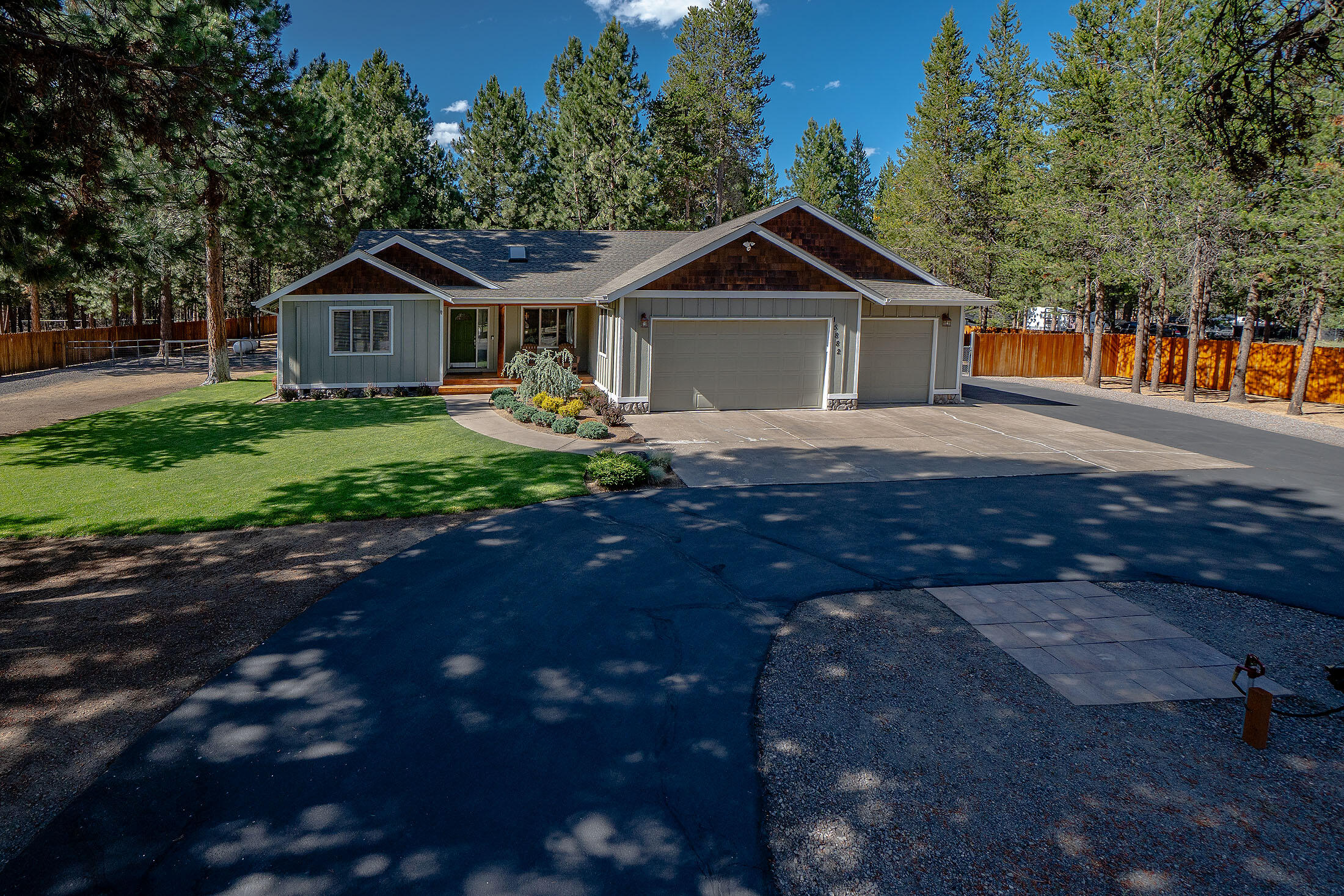 La Pine, Oregon, 97739, United States, 3 Bedrooms Bedrooms, ,2 BathroomsBathrooms,Residential,For Sale,1885298