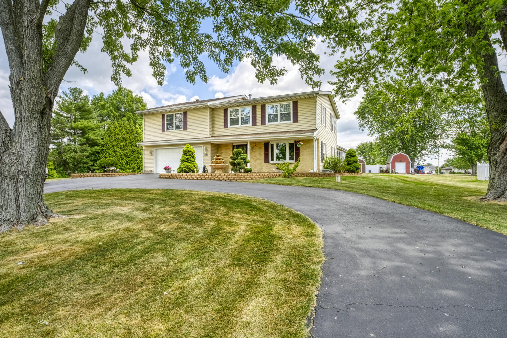Dyer, Indiana, 46311, United States, 4 Bedrooms Bedrooms, ,3 BathroomsBathrooms,Residential,For Sale,1889773