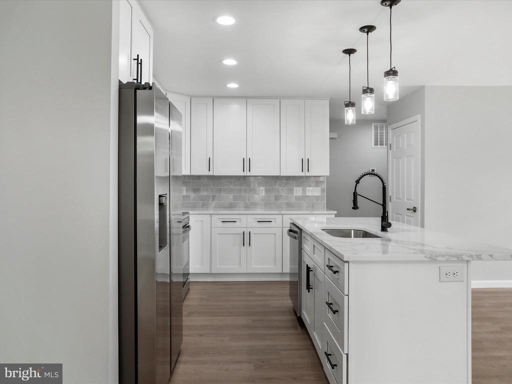 Woodstock, Virginia, 22664, United States, 5 Bedrooms Bedrooms, ,3 BathroomsBathrooms,Residential,For Sale,1982458