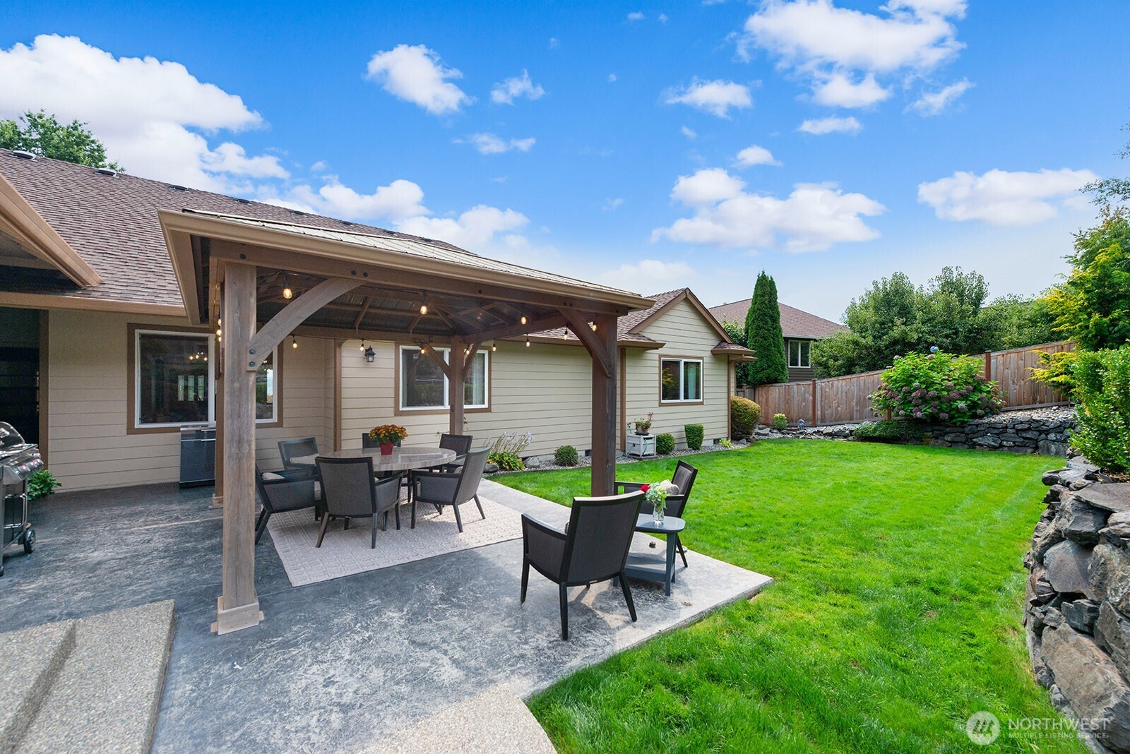 Puyallup, Washington, 98374, United States, 4 Bedrooms Bedrooms, ,3 BathroomsBathrooms,Residential,For Sale,1949805