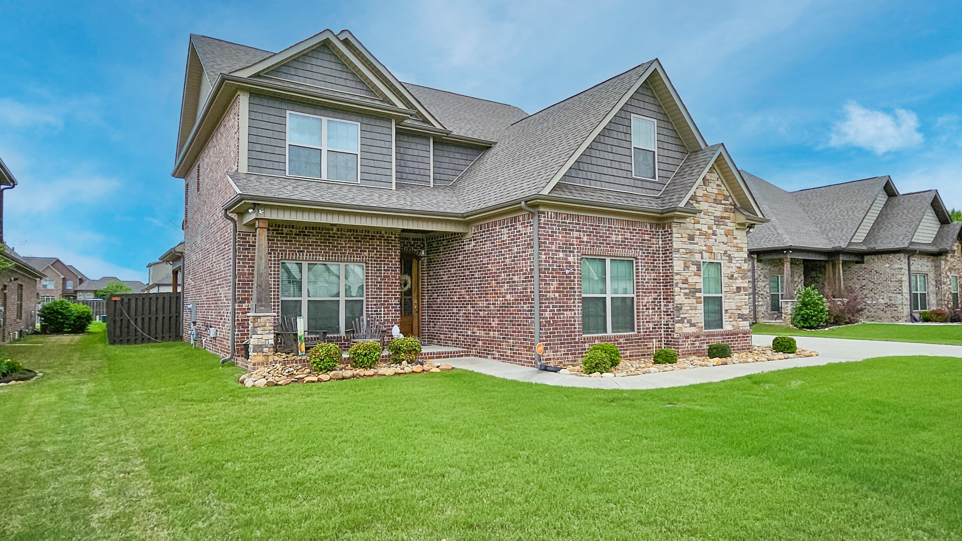 Athens, Alabama, 35613, United States, 4 Bedrooms Bedrooms, ,4 BathroomsBathrooms,Residential,For Sale,1923221