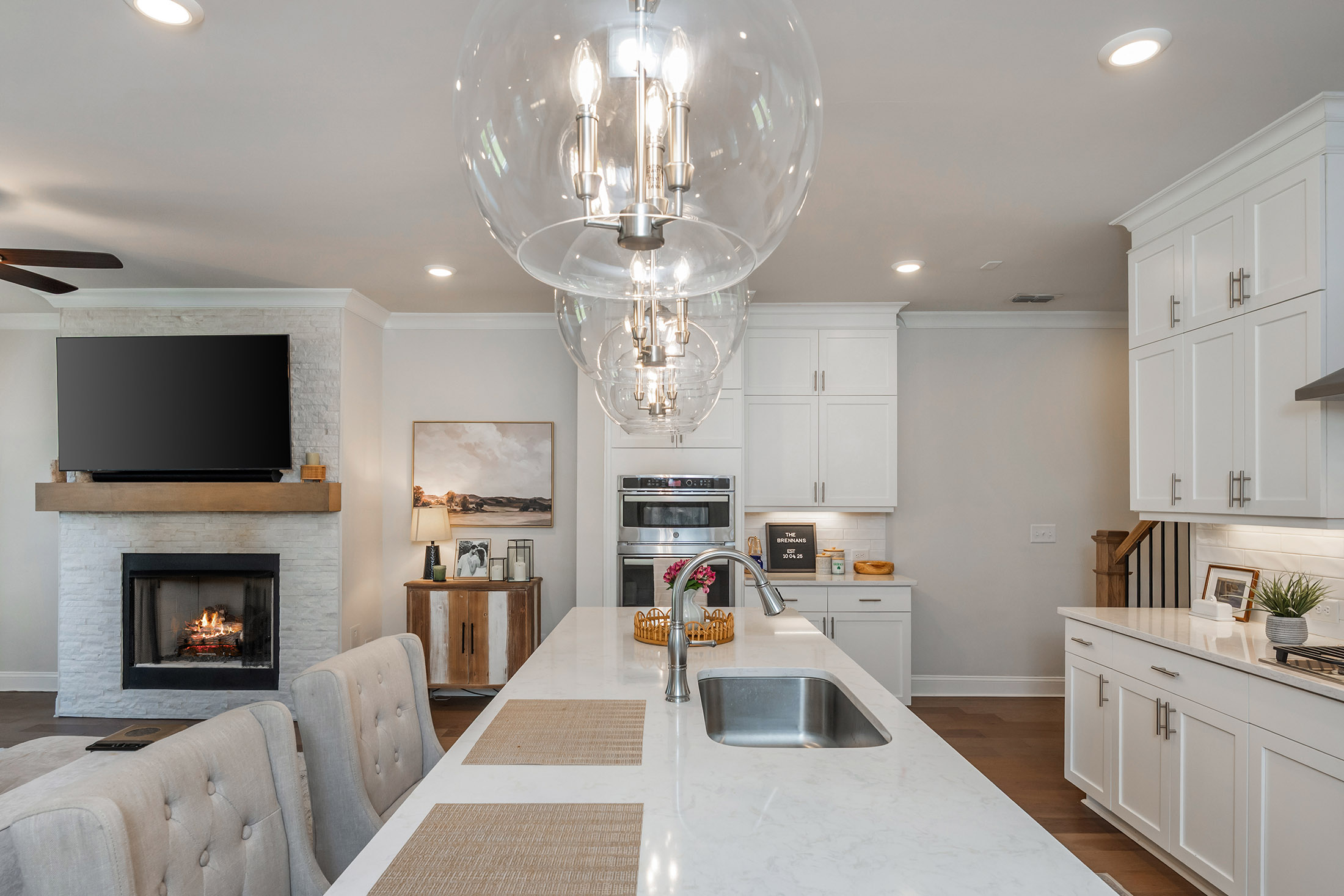  Welcome to Exceptional Townhome Living in Waterside Community - 物件實景