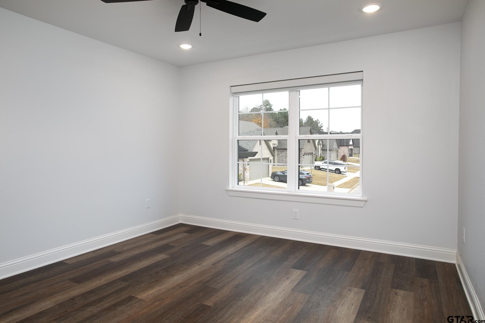 Tyler, Texas, 75703, United States, 5 Bedrooms Bedrooms, ,3 BathroomsBathrooms,Residential,For Sale,1900934