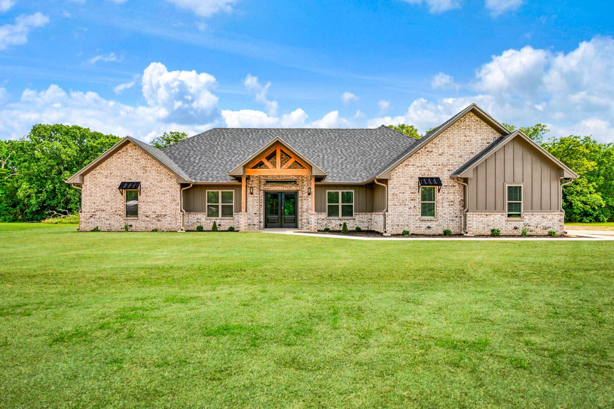 Blossom, Texas, 75416, United States, 4 Bedrooms Bedrooms, ,3 BathroomsBathrooms,Residential,For Sale,2049221
