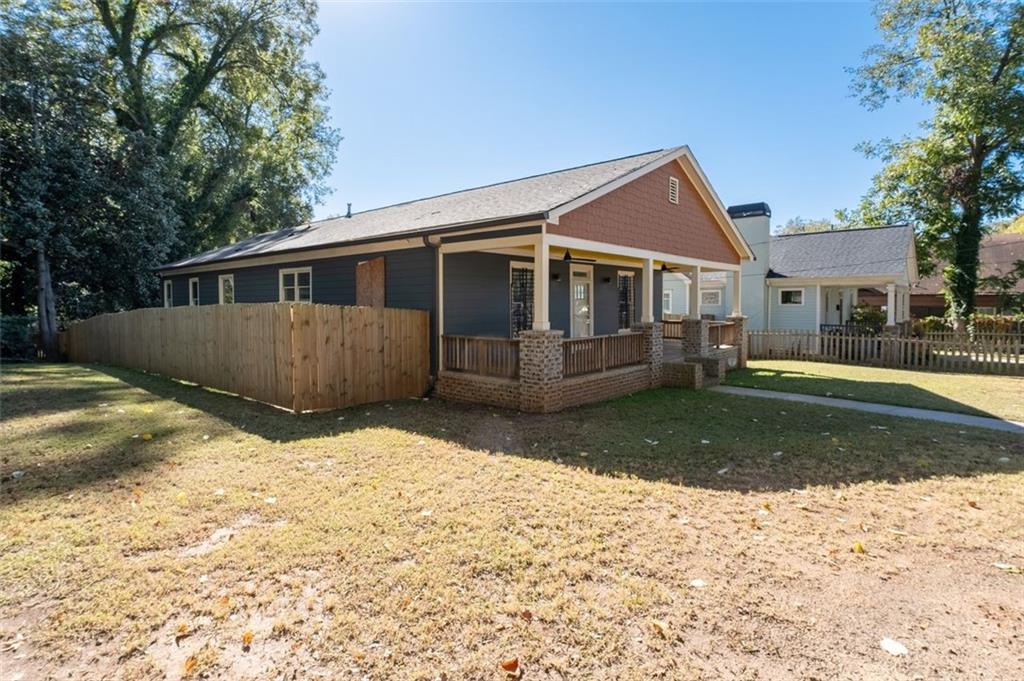 Atlanta, Georgia, 30310, United States, 4 Bedrooms Bedrooms, ,3 BathroomsBathrooms,Residential,For Sale,1987729