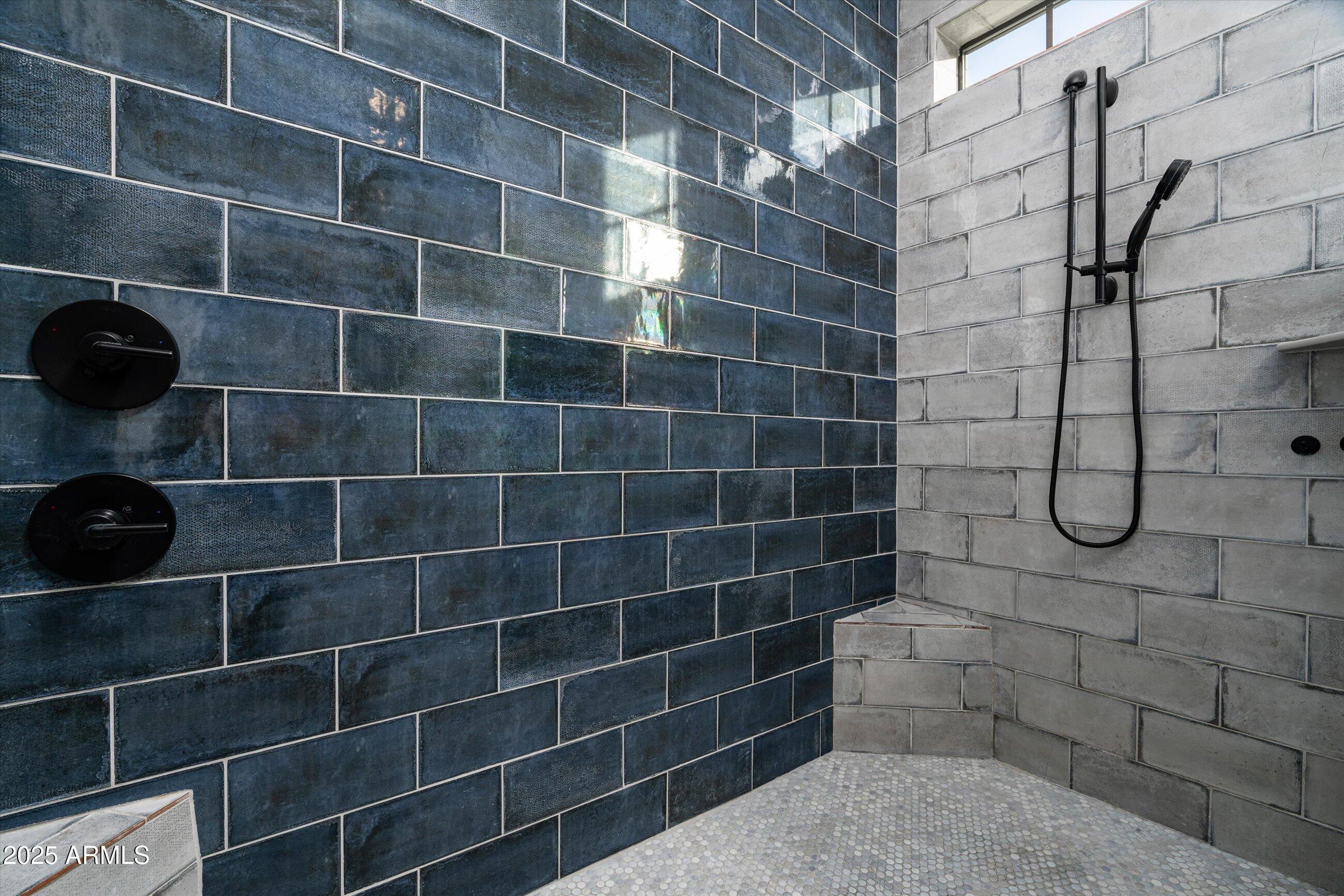 Phoenix, Arizona, 85018, United States, 4 Bedrooms Bedrooms, ,4 BathroomsBathrooms,Residential,For Sale,1993183