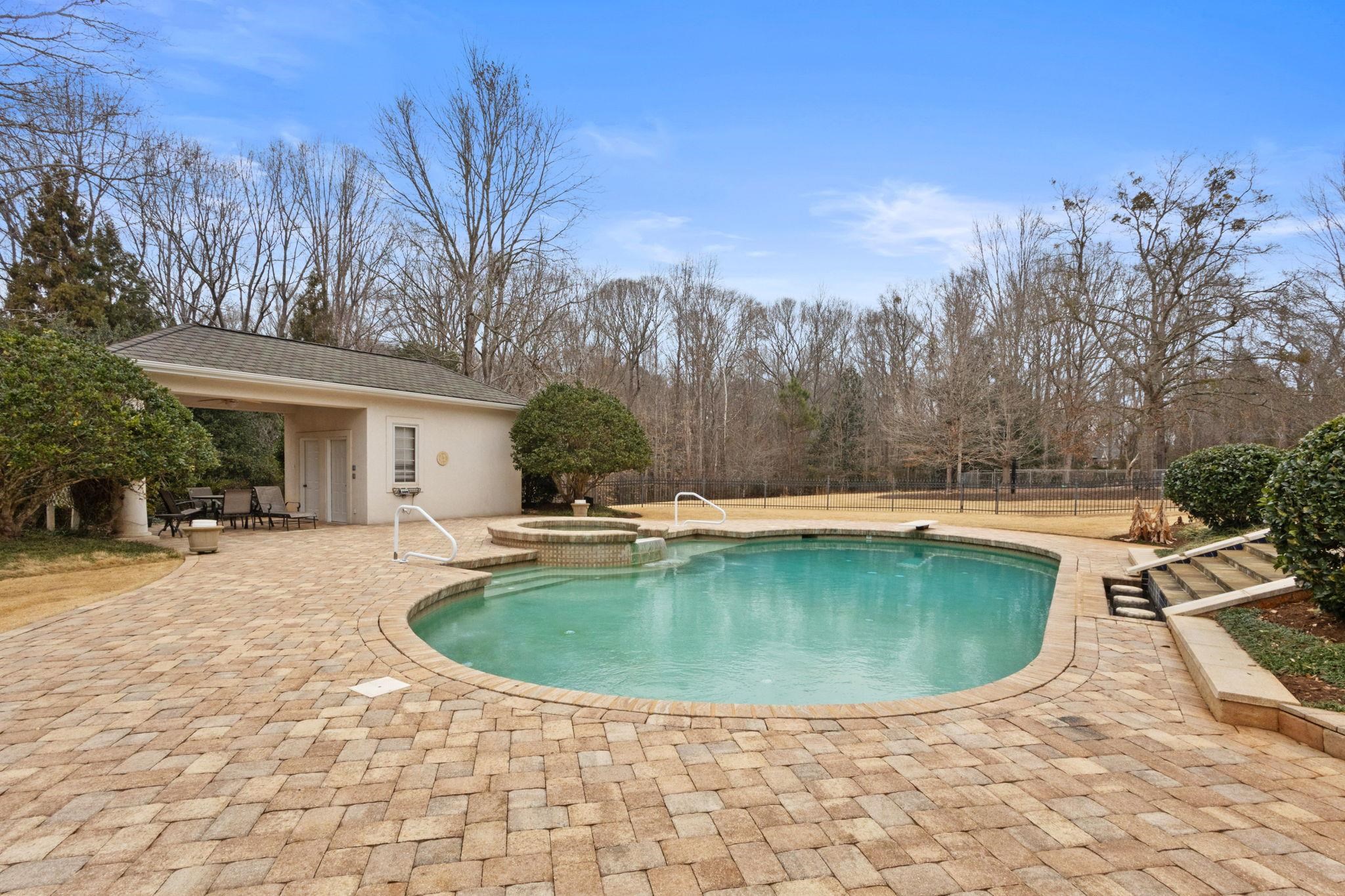 Spartanburg, South Carolina, 29301, United States, 5 Bedrooms Bedrooms, ,7 BathroomsBathrooms,Residential,For Sale,2008167