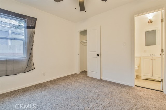 Los Angeles, California, 90003, United States, 5 Bedrooms Bedrooms, ,Residential,For Sale,1889512
