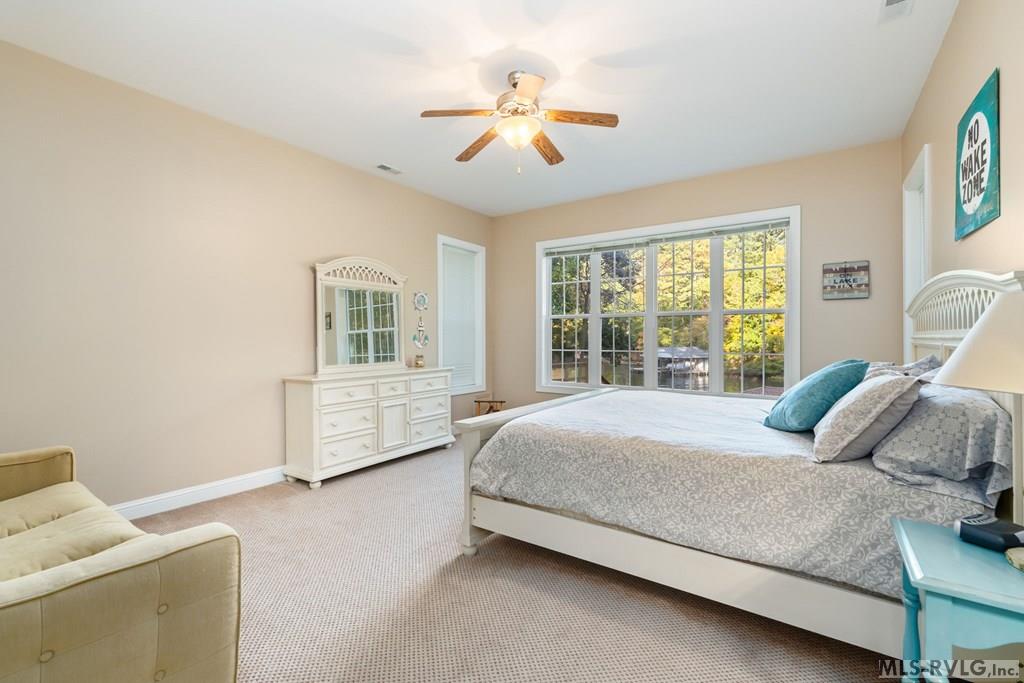 Boydton, Virginia, 23917, United States, 5 Bedrooms Bedrooms, ,4 BathroomsBathrooms,Residential,For Sale,1991597