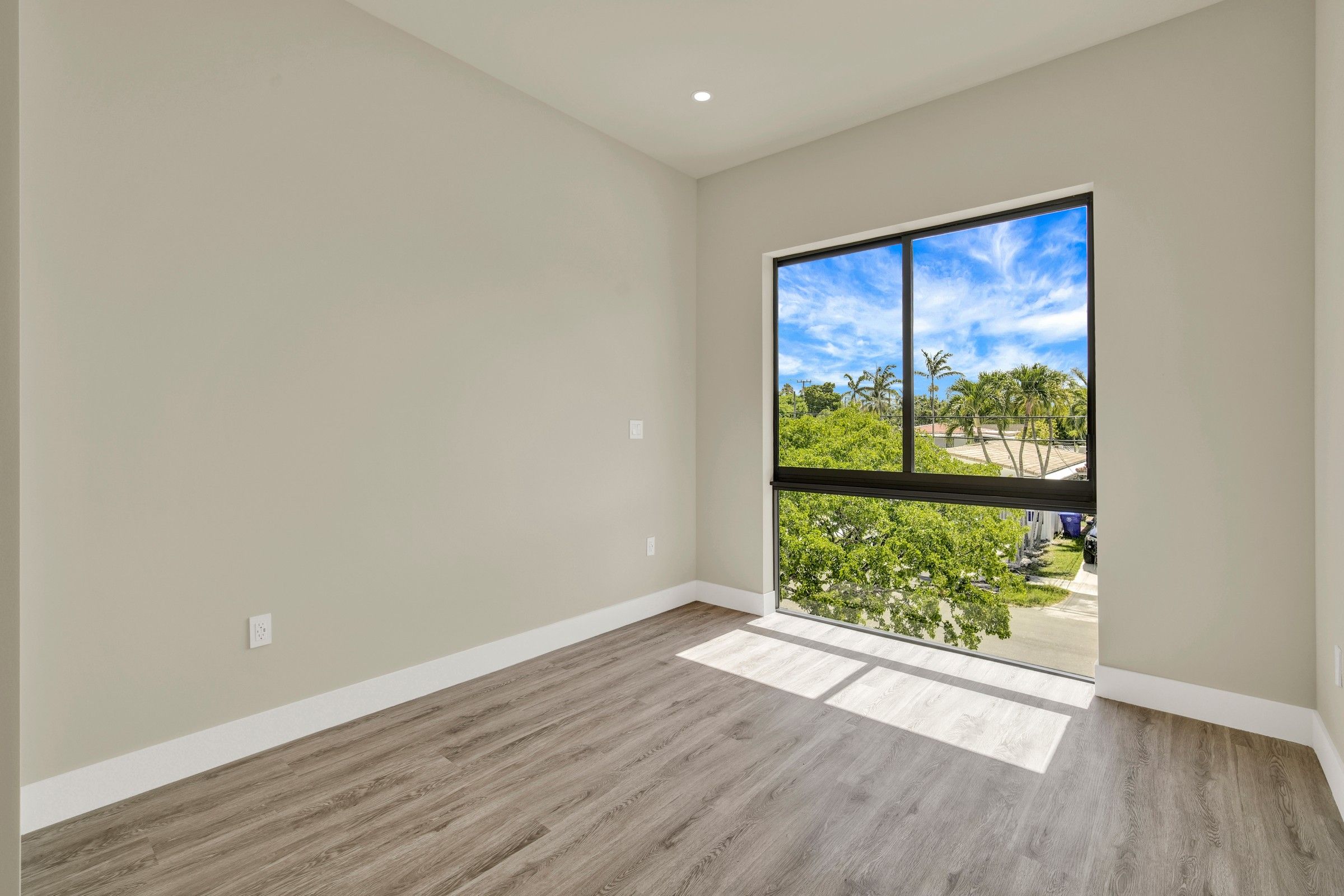  2889 Southwest 35th Avenue, Miami, FL 33133 - 物件實景