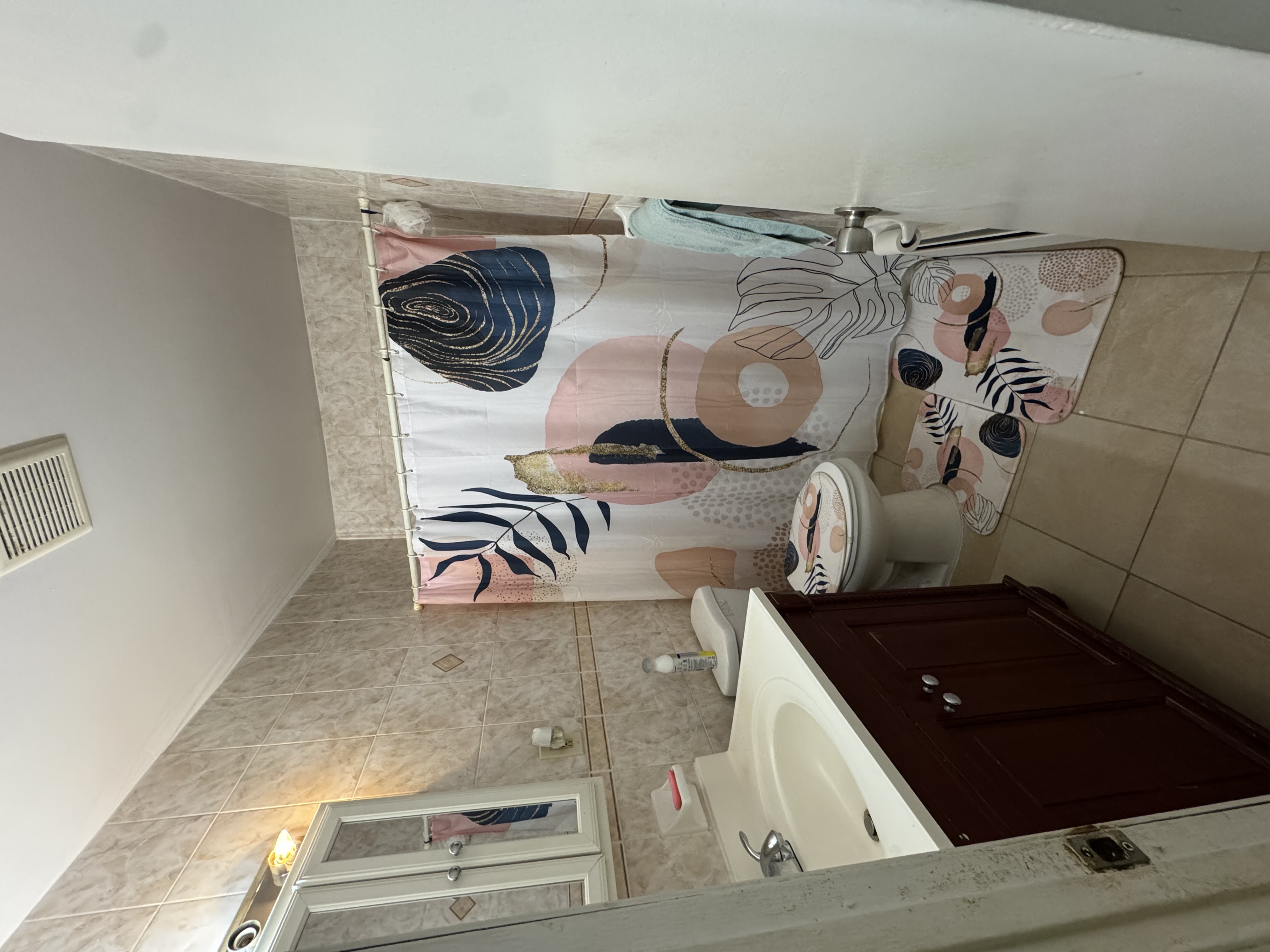 Jamaica, New York, 11436, United States, 6 Bedrooms Bedrooms, ,3 BathroomsBathrooms,Residential,For Sale,1877930