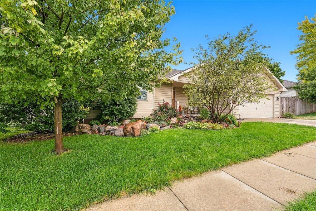Tara Hills St, Council Bluffs, IA 51503 #1