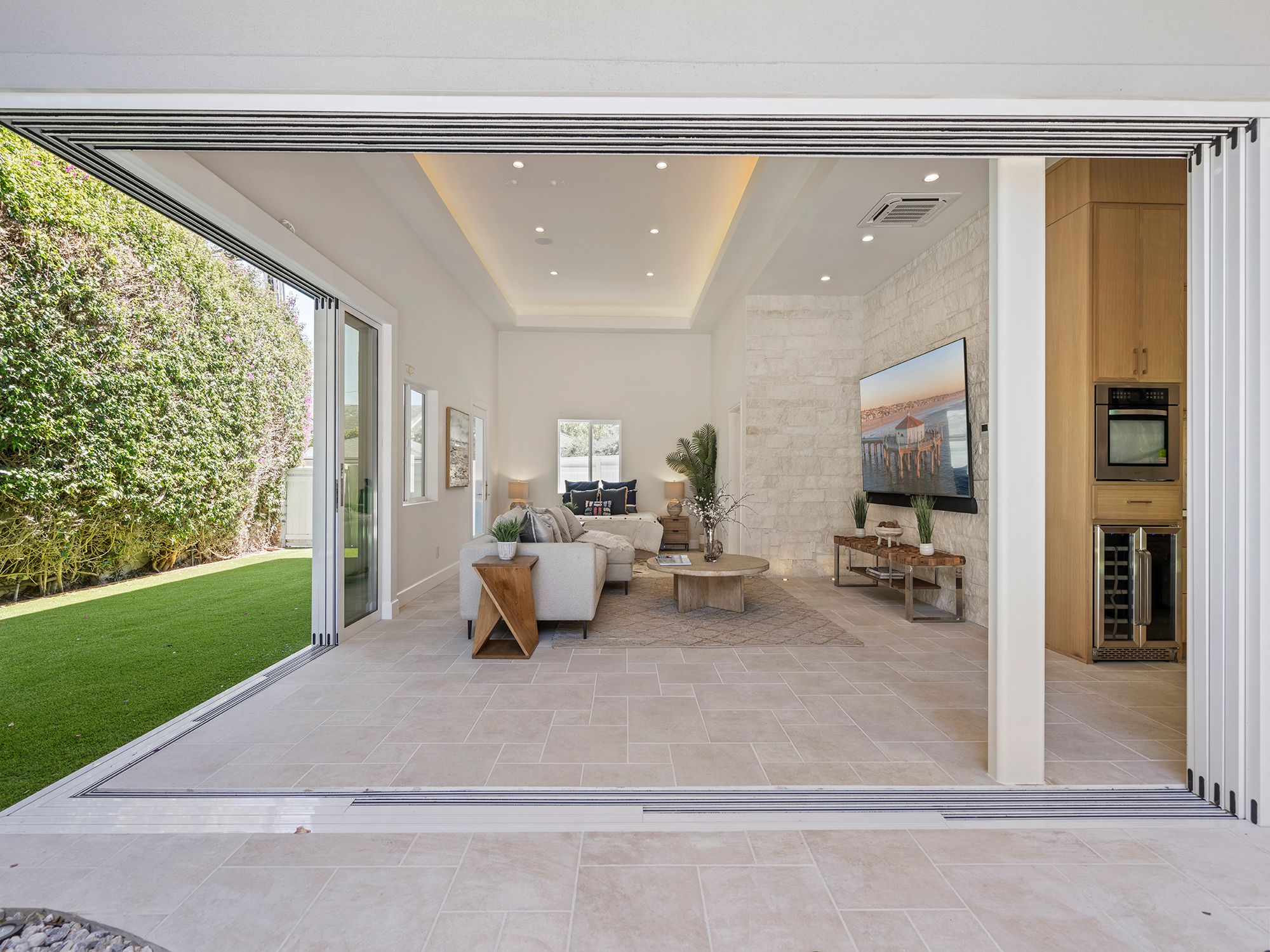  2300 John Street, Manhattan Beach, CA 90266 - 物件實景