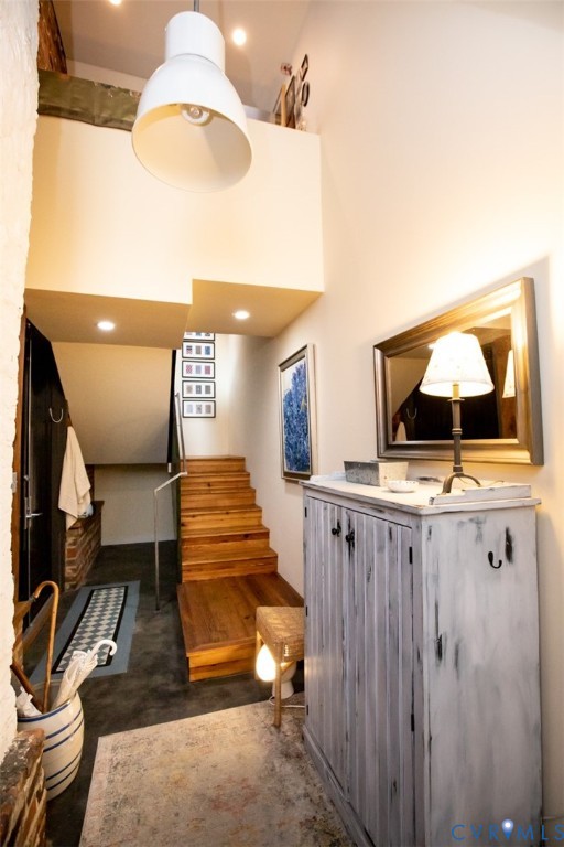 Farmville, Virginia, 23901, United States, 3 Bedrooms Bedrooms, ,3 BathroomsBathrooms,Residential,For Sale,1981150