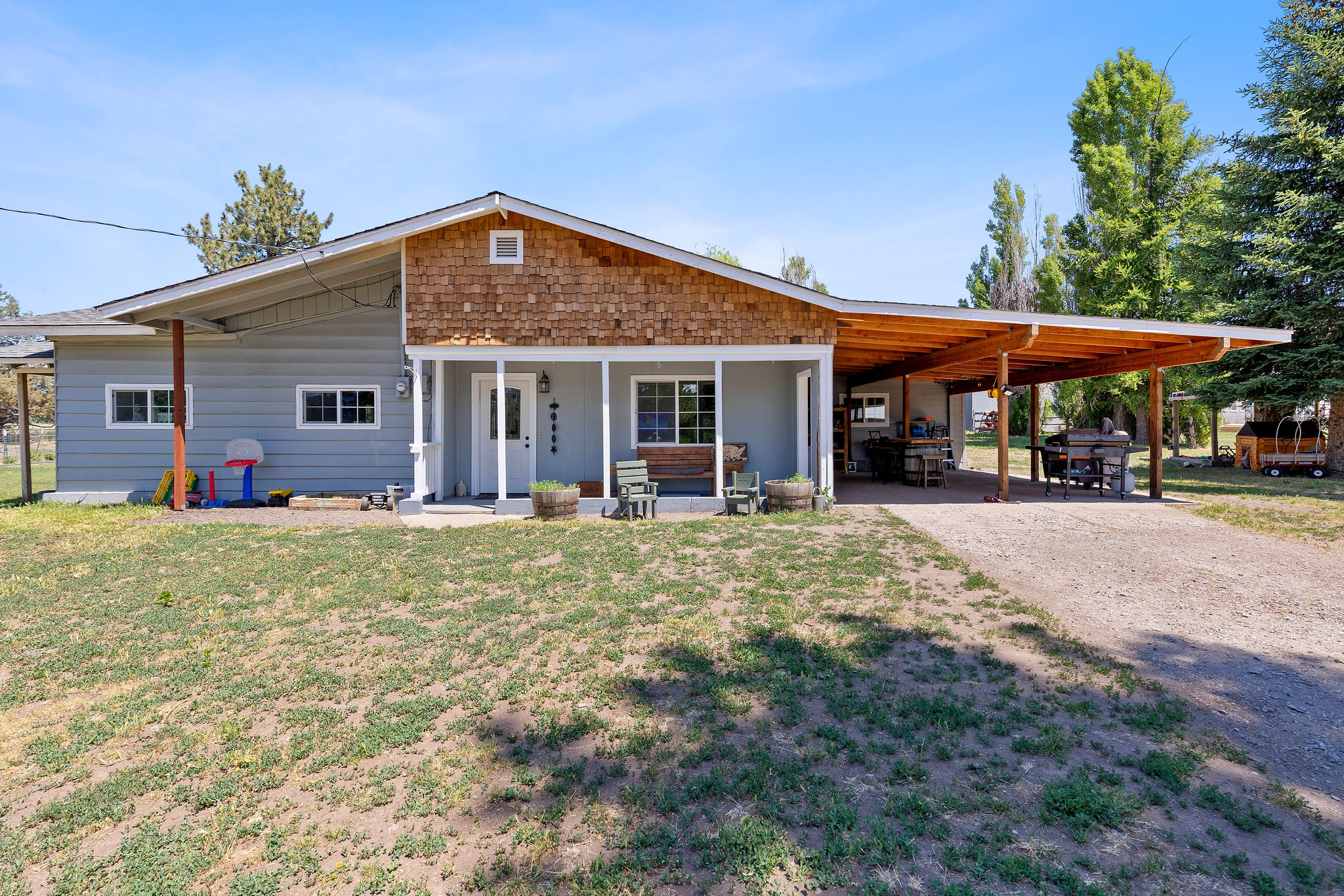 Prineville, Oregon, 97754, United States, 3 Bedrooms Bedrooms, ,2 BathroomsBathrooms,Residential,For Sale,1865780